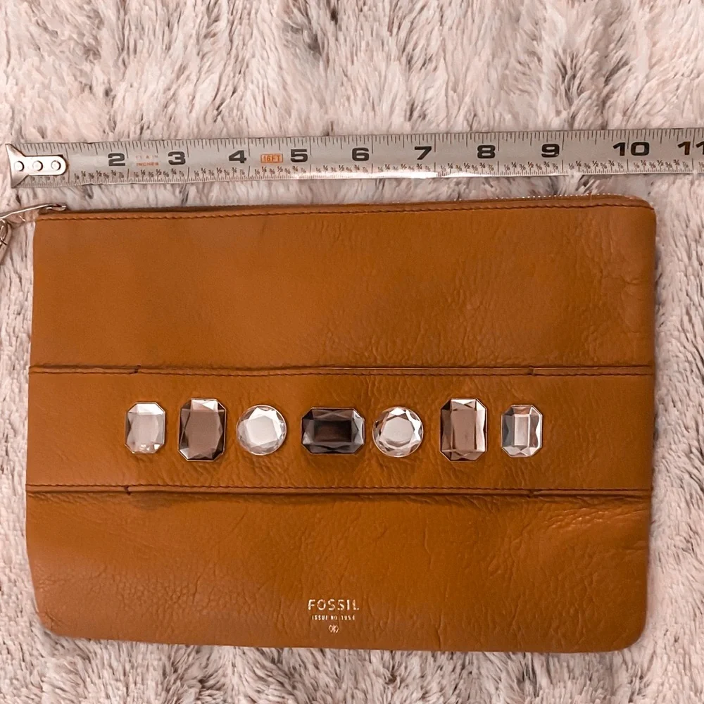 FOSSIL WRISTLET PURSE CLUTCH EXCELLENT CONDITION LEATHER JEWELED TAN - Picture 7 of 9